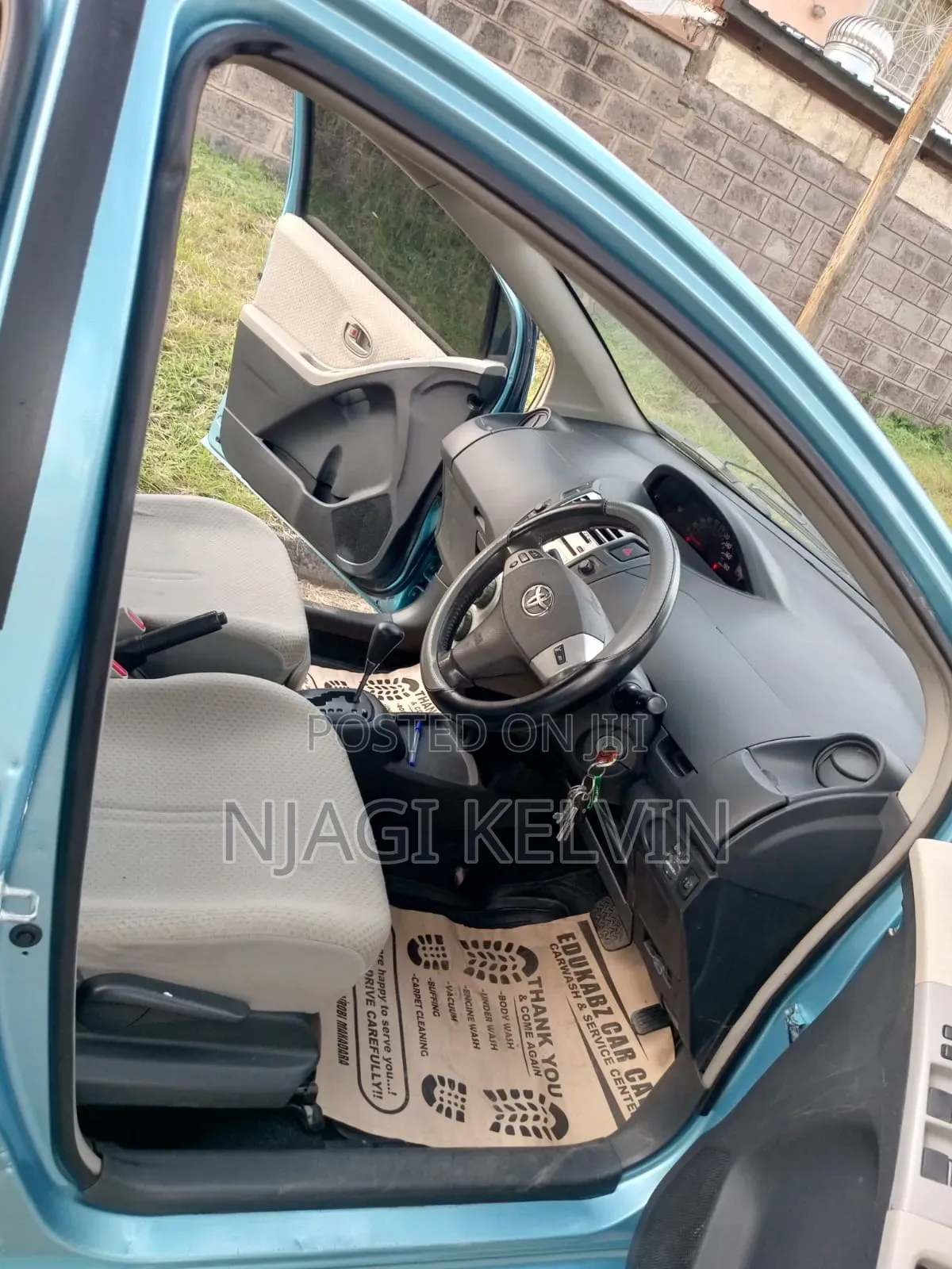 Toyota Vitz 2007 Blue