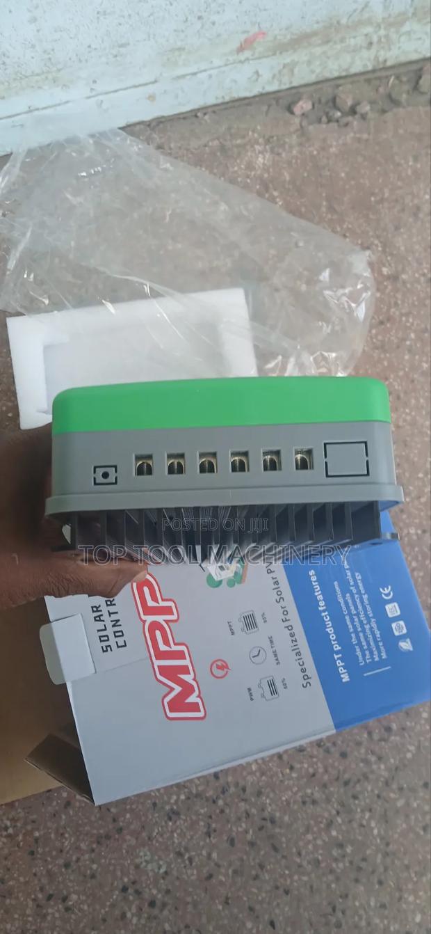 Efficient Phoenix MPPT 40amps - thumbnail 3