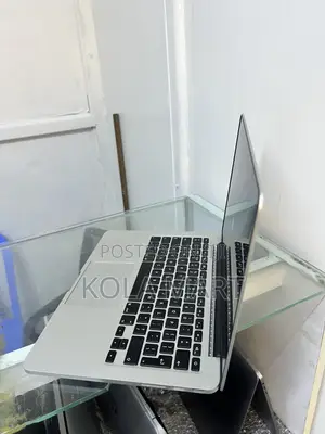 Laptop Apple MacBook Pro 8GB Intel Core i5 SSD 256GB