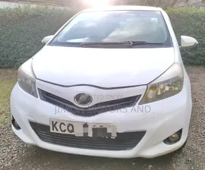 Toyota Vitz 2010 White