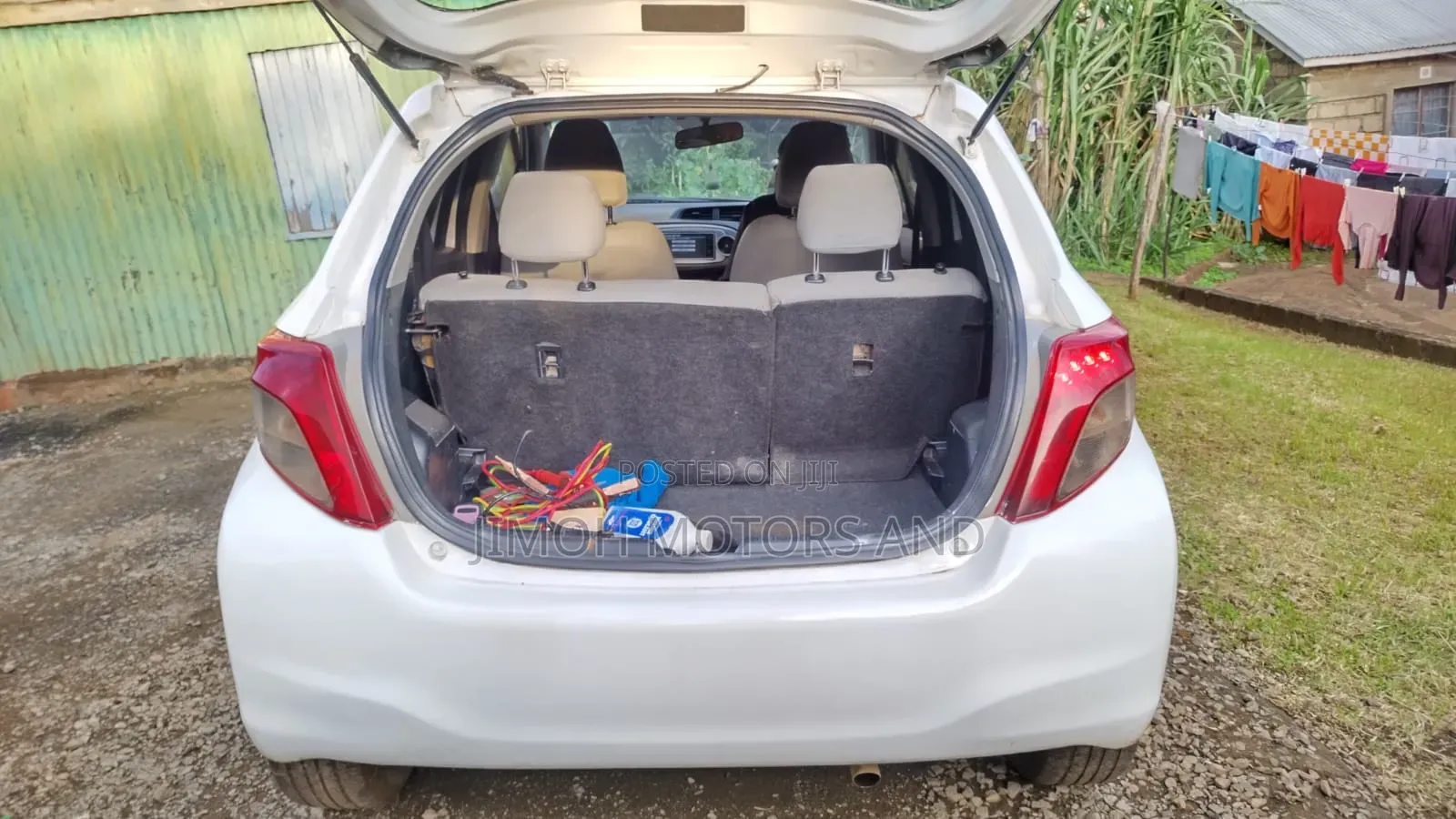 Toyota Vitz 2010 White
