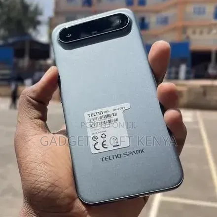 New Tecno Spark Slim 256 GB Black