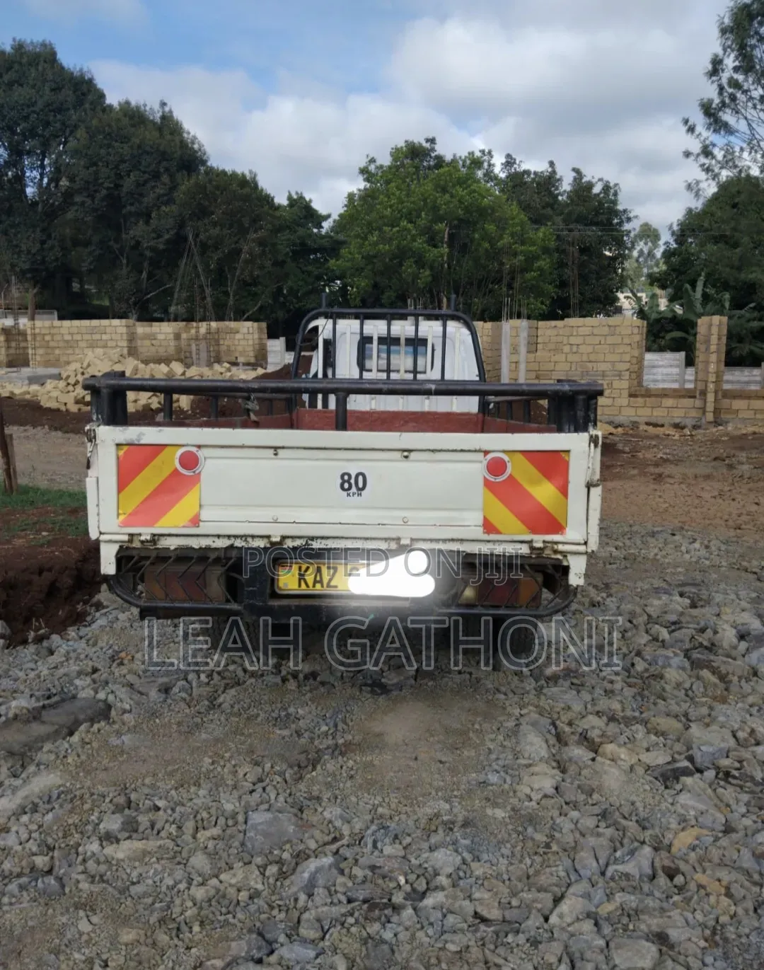 Isuzu NKR Truck Kaz 2008 White