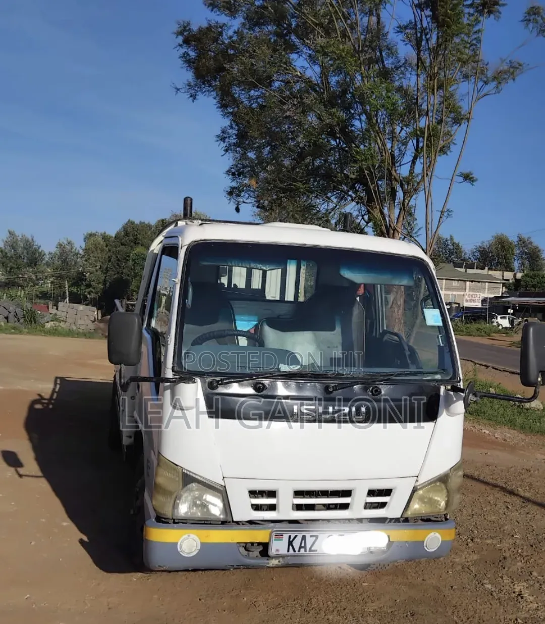 Isuzu NKR Truck Kaz 2008 White