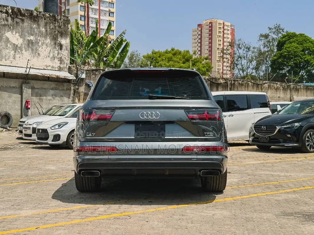 Audi Q7 3.0T Premium AWD quattro 2018 Gray
