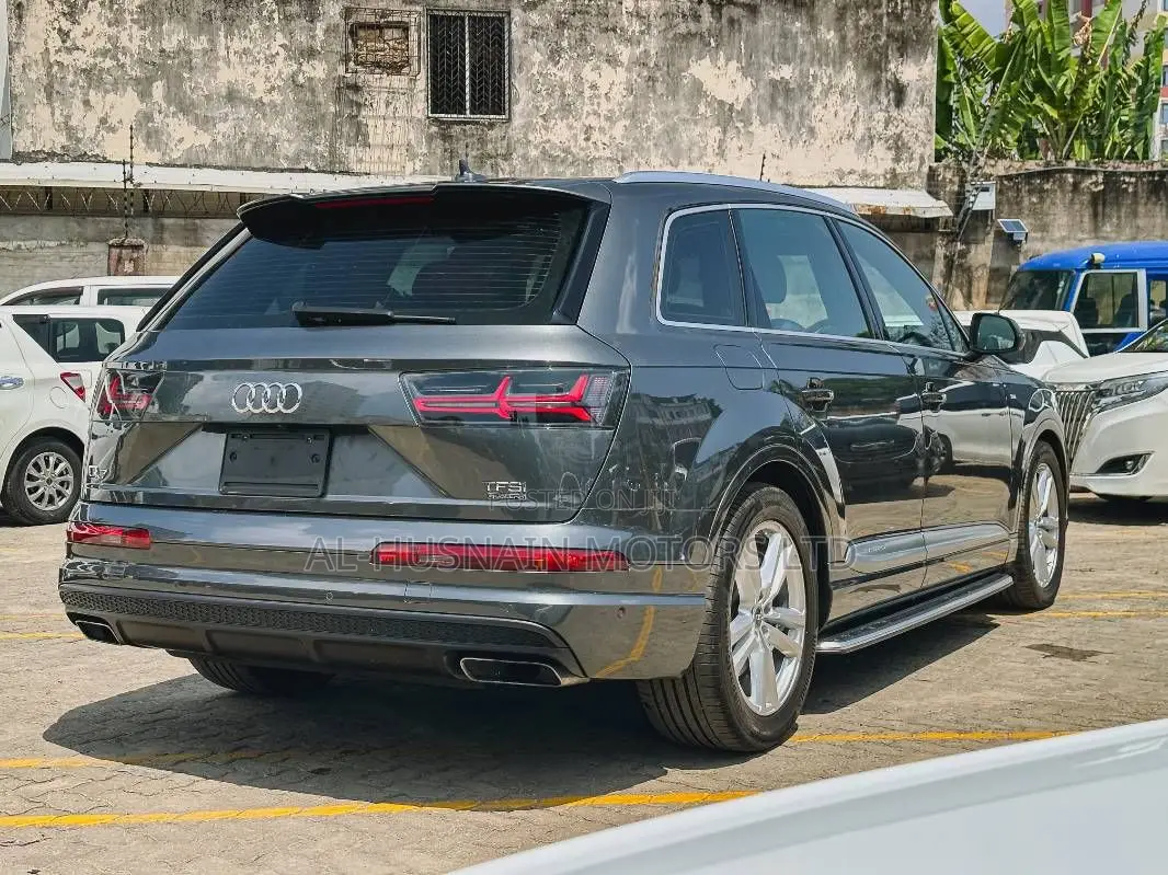 Audi Q7 3.0T Premium AWD quattro 2018 Gray