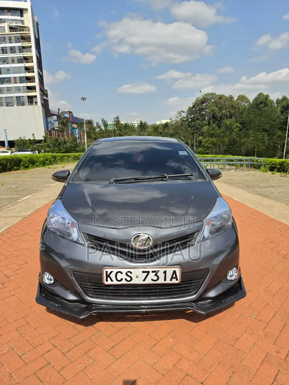 Toyota Vitz 2012