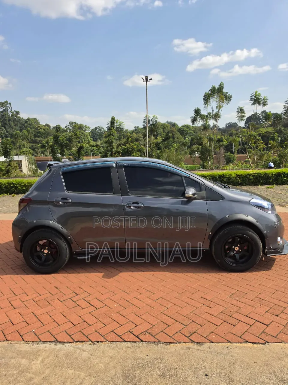 Toyota Vitz 2012