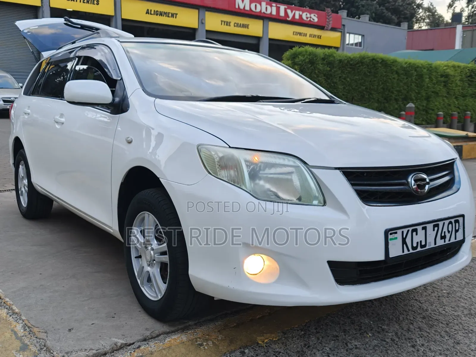 Toyota Corolla Fielder 2010 White