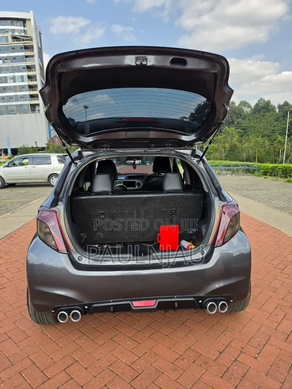 Toyota Vitz 2012
