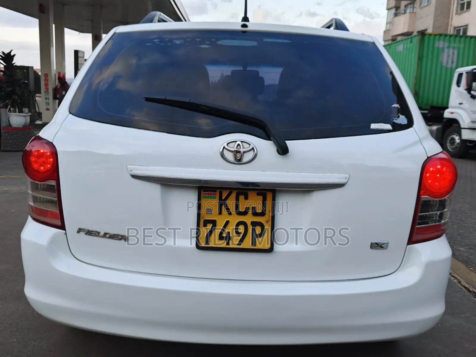 Toyota Corolla Fielder 2010 White