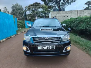 Toyota Hilux 2012 Matt Black