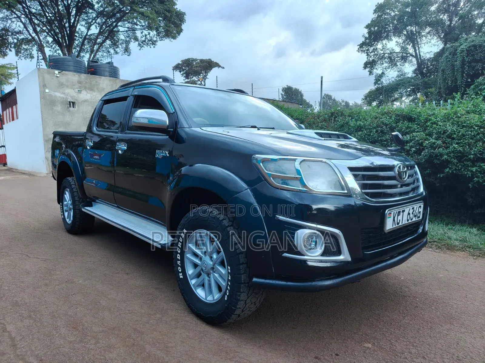 Toyota Hilux 2012 Matt Black