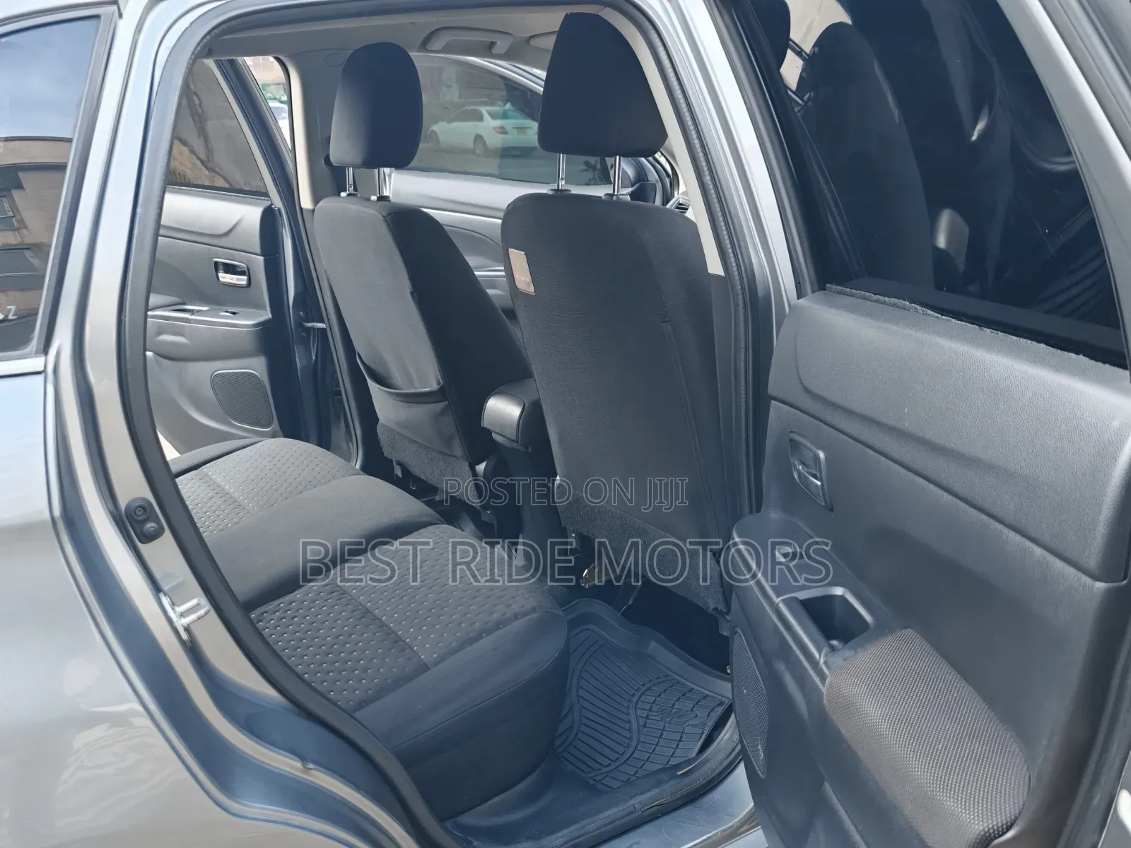 Mitsubishi RVR 2.0 2011 Gray