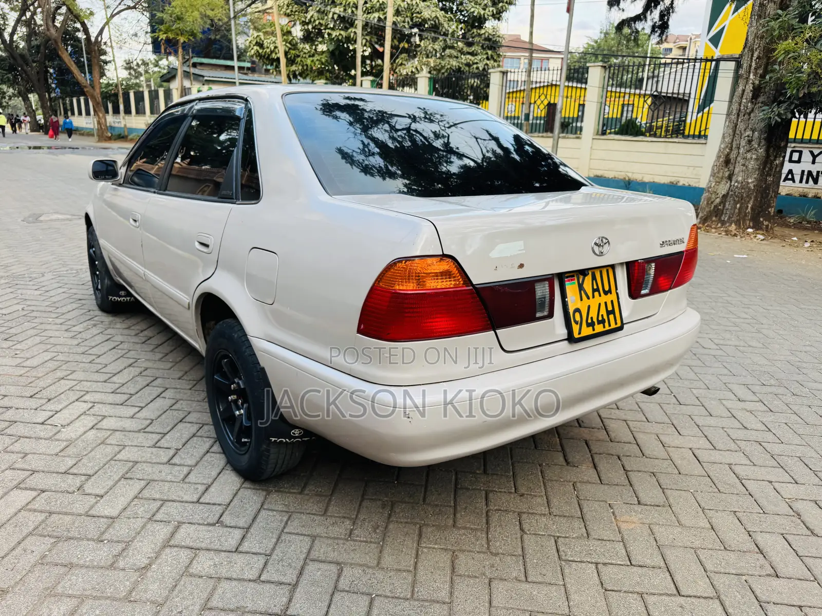 Toyota Sprinter 2000 Beige