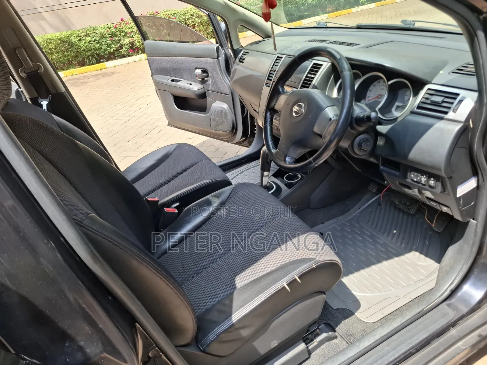 Nissan Tiida 2009 Blue