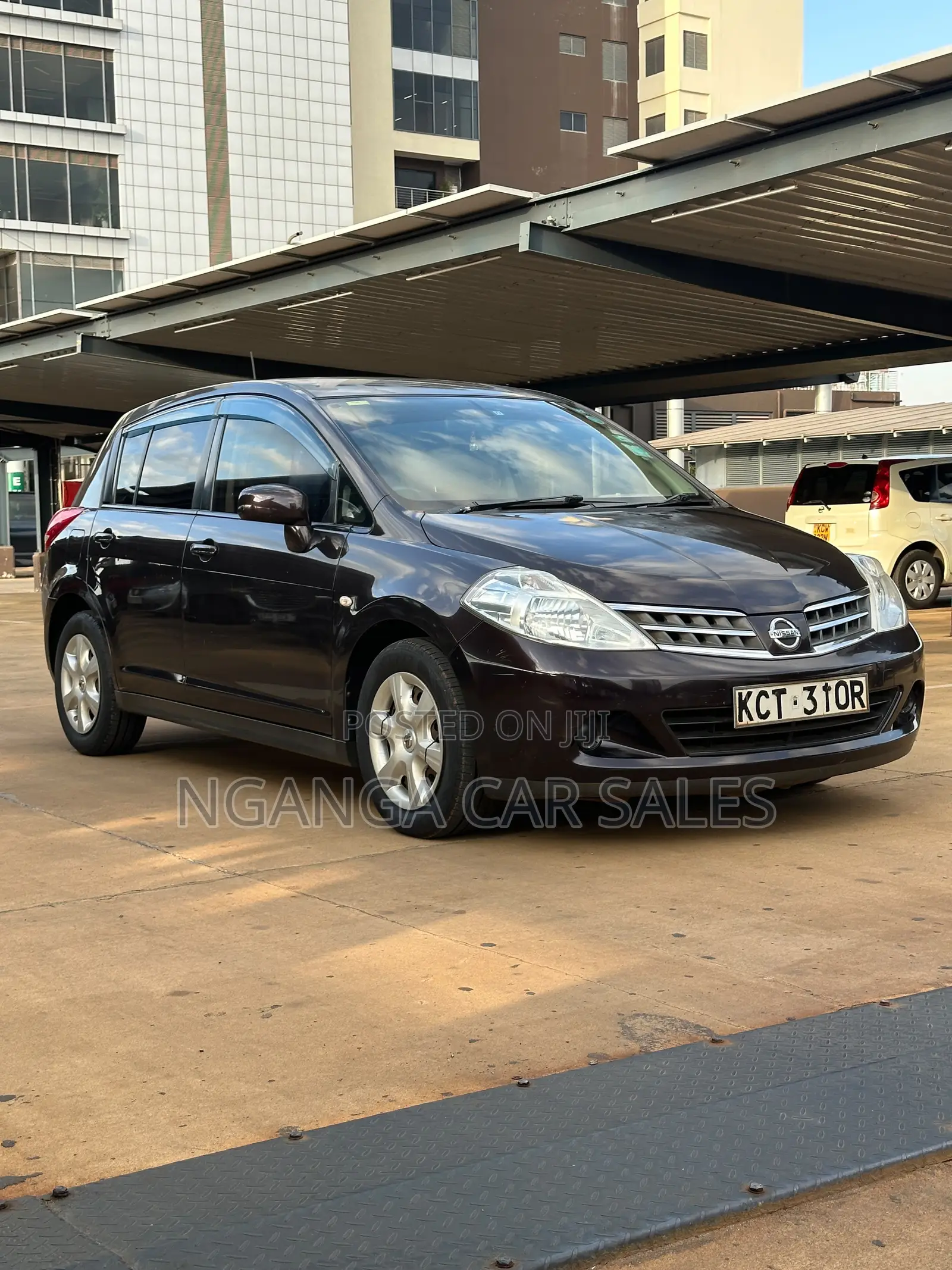 Nissan Tiida 2012 Burgundy