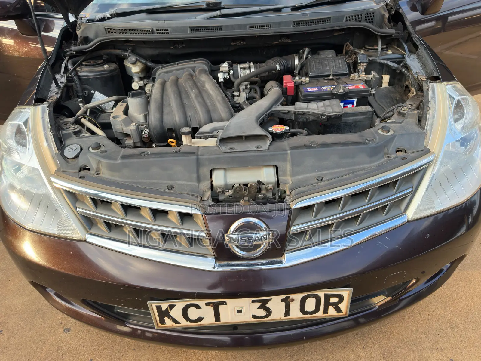 Nissan Tiida 2012 Burgundy
