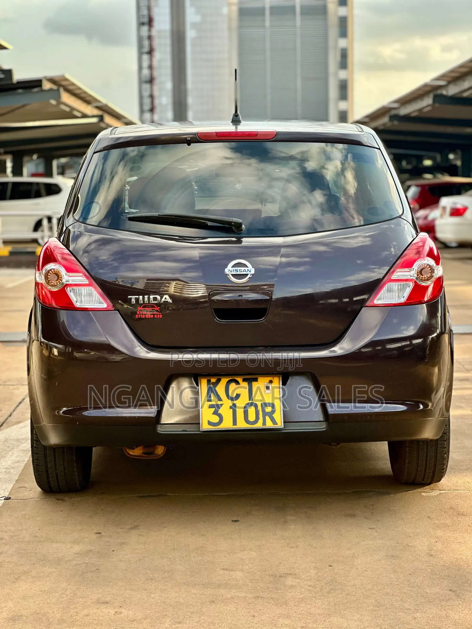 Nissan Tiida 2012 Burgundy