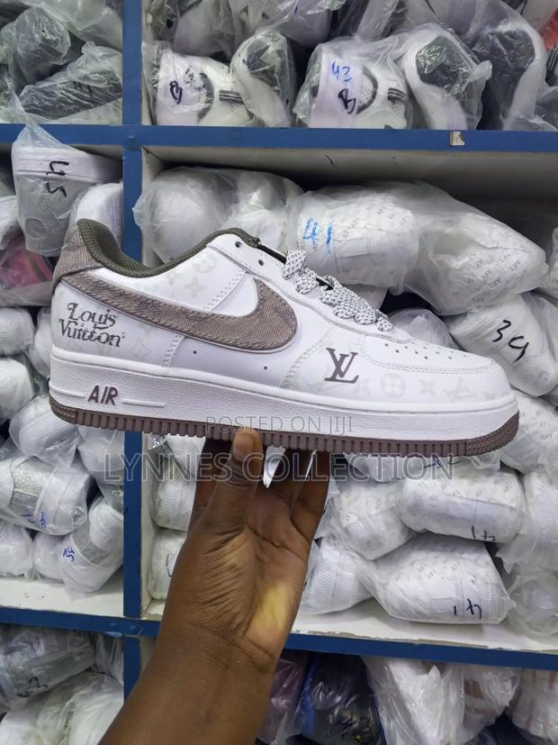 Louis Vuitton/ Air Force 1 Customized Available - main view