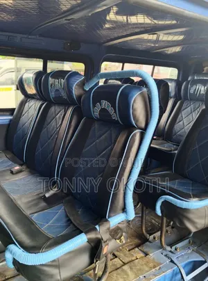 Toyota HiAce 2010 Blue