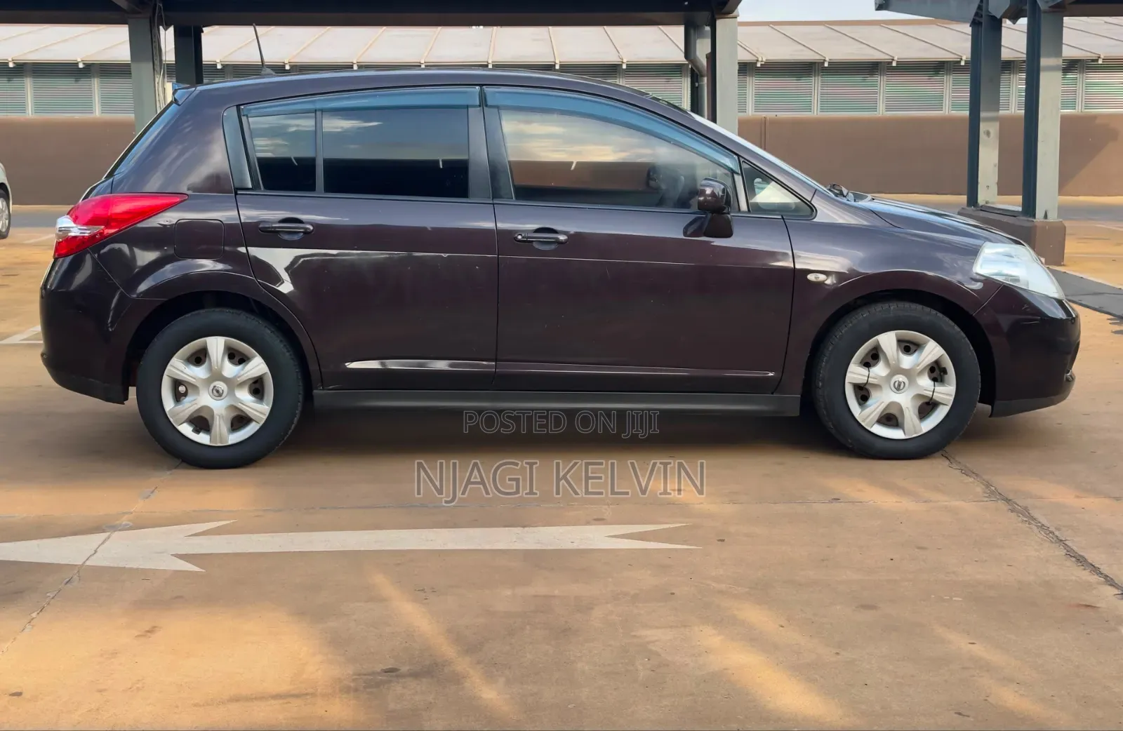 Nissan Tiida 2012 Burgundy