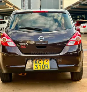 Nissan Tiida 2012 Burgundy