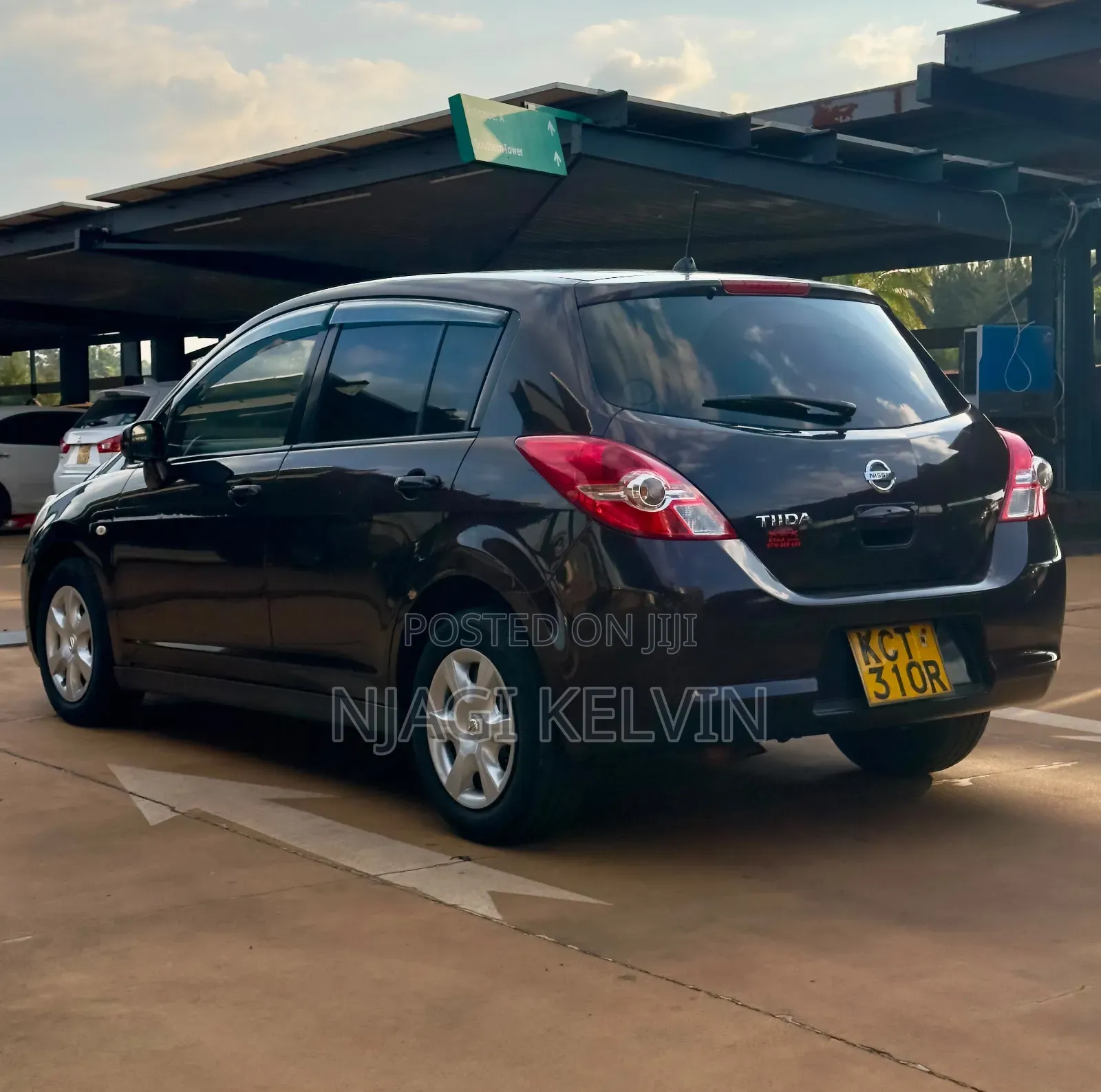 Nissan Tiida 2012 Burgundy