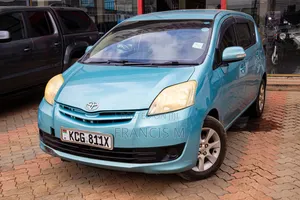 Toyota Passo Sette 2009 Blue