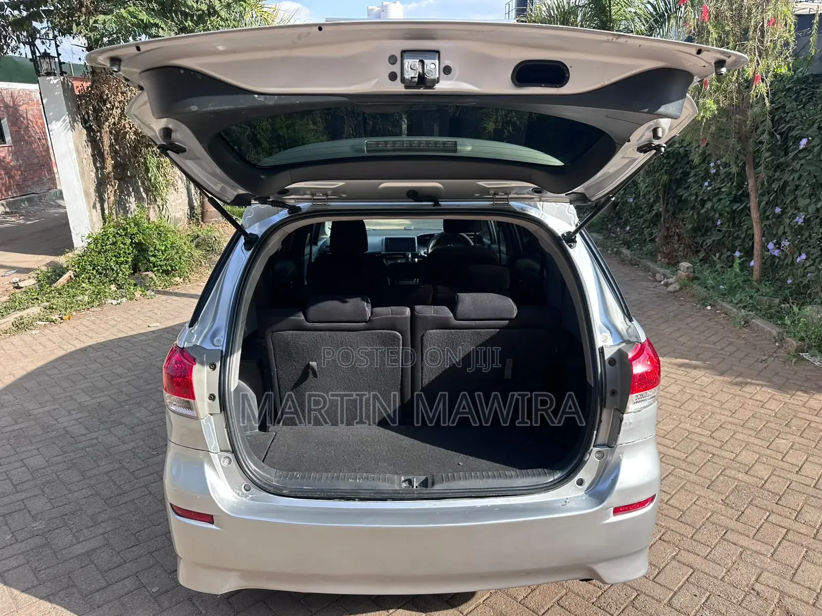 Toyota Wish 2012 Silver