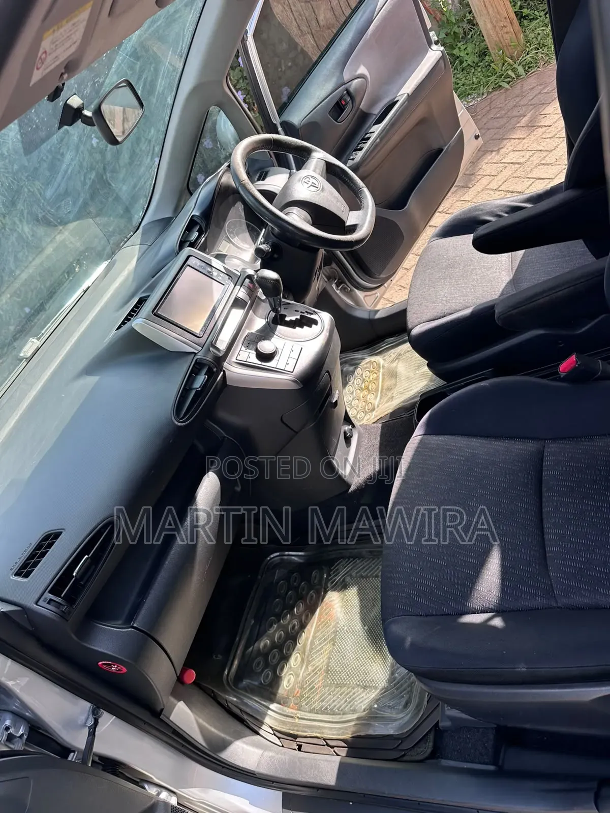 Toyota Wish 2012 Silver