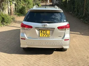 Toyota Wish 2012 Silver