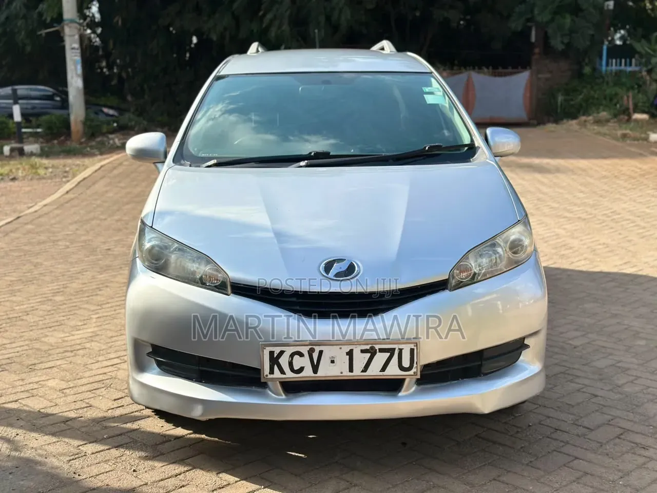 Toyota Wish 2012 Silver