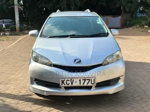 Toyota Wish 2012 Silver