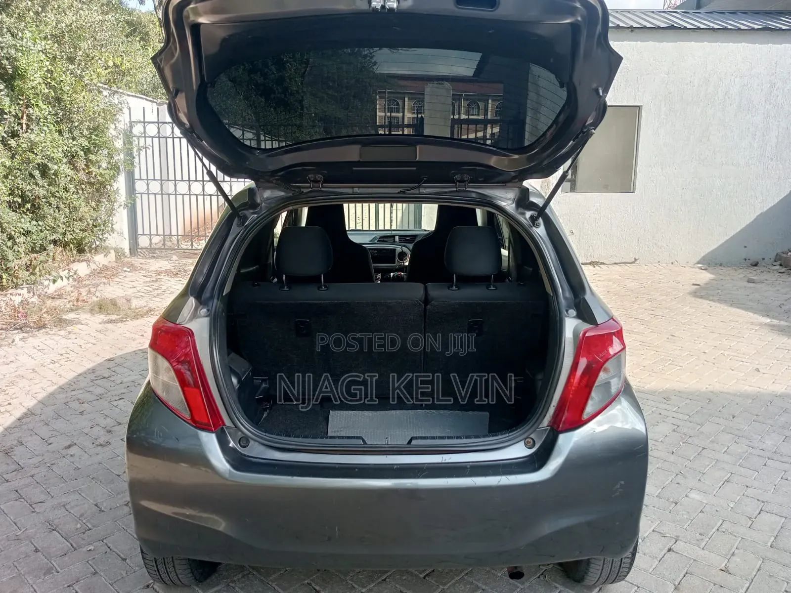 Toyota Vitz 2012 Gray