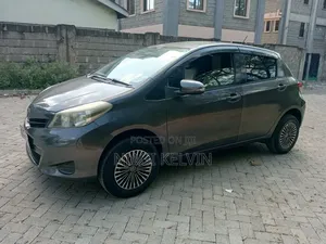 Toyota Vitz 2012 Gray