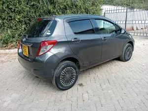 Toyota Vitz 2012 Gray