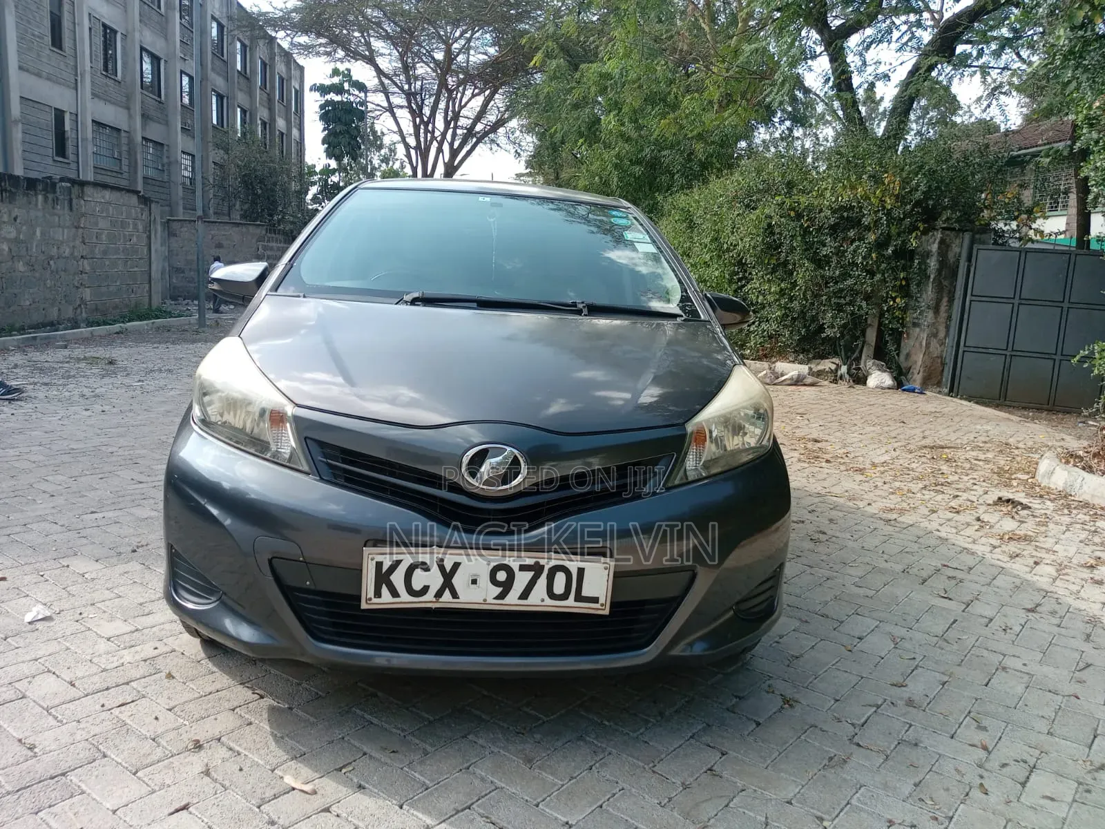 Toyota Vitz 2012 Gray