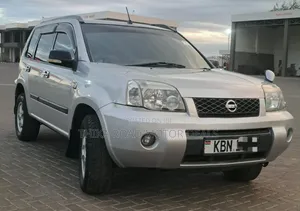 Nissan X-Trail 2004 Gray