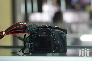 Canon 6D With 28-300mm Lens