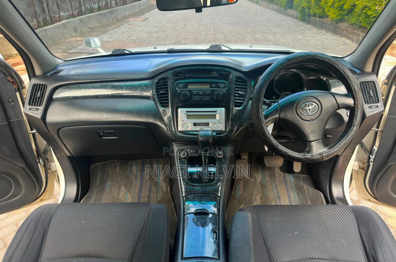 Toyota Kluger 2004 White