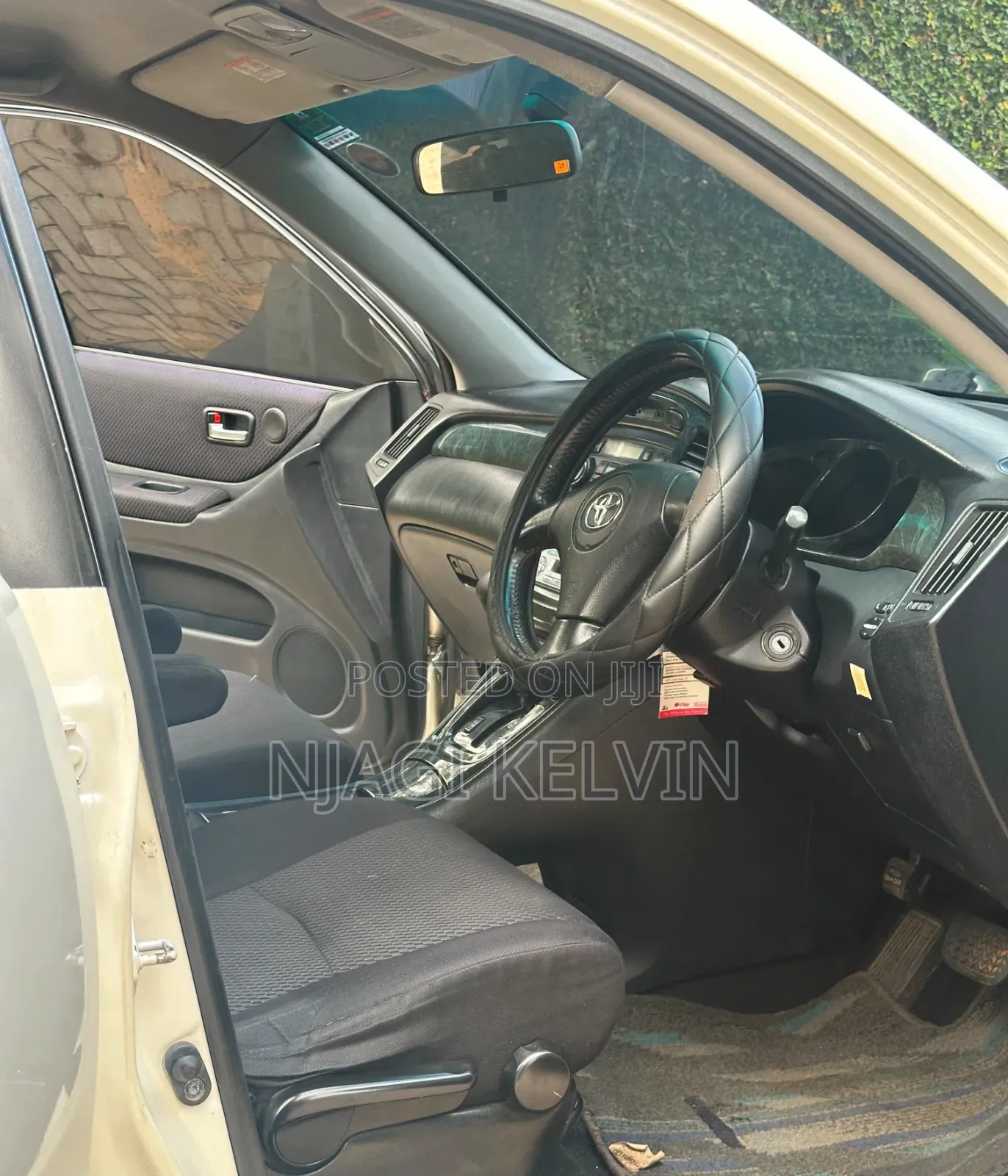 Toyota Kluger 2004 White