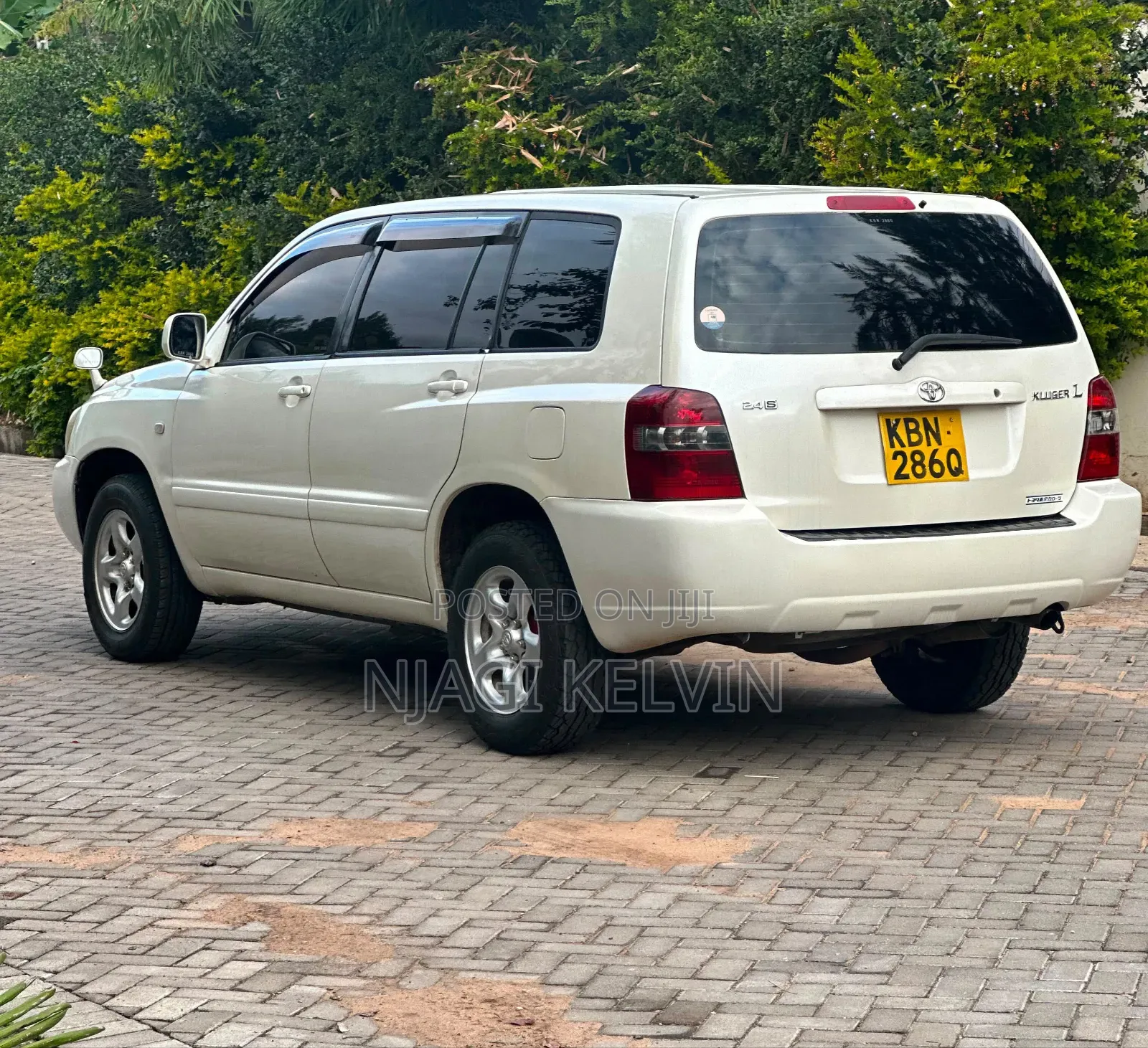 Toyota Kluger 2004 White