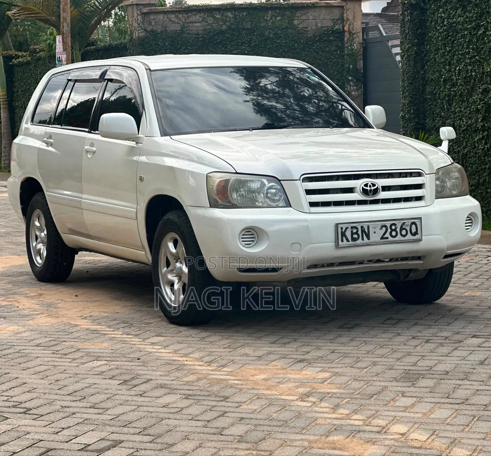 Toyota Kluger 2004 White