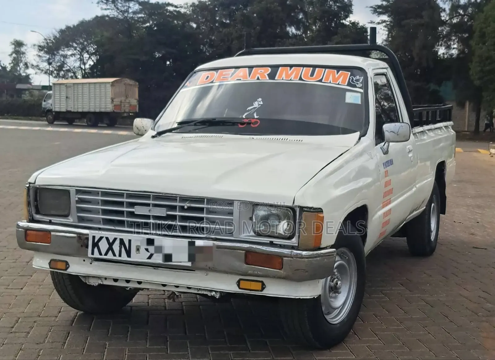 Toyota Hilux 1991 White