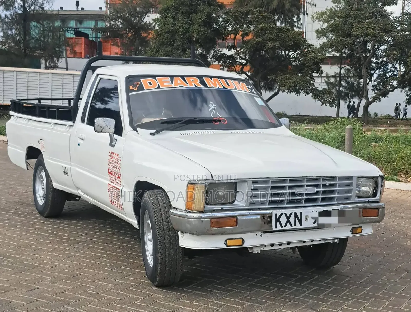 Toyota Hilux 1991 White