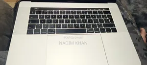 Laptop Apple MacBook Pro 2017 16GB Intel Core i7 HDD 512GB
