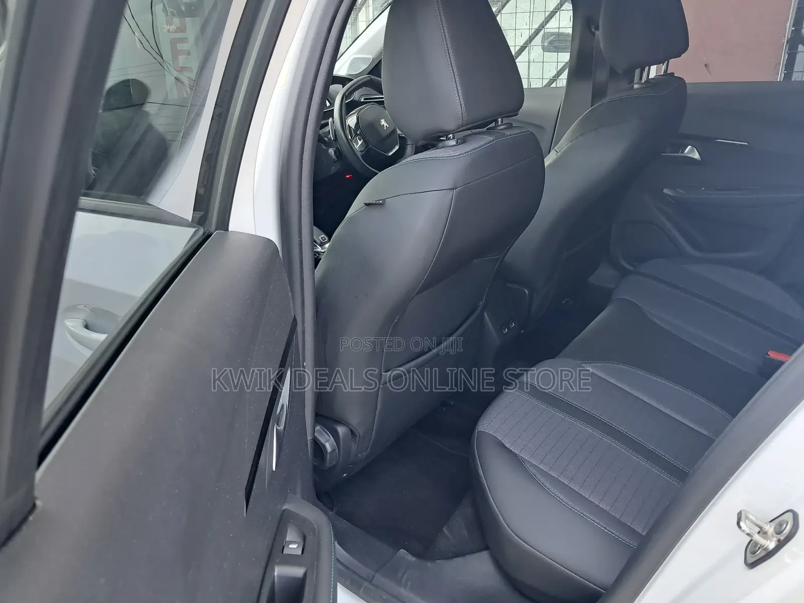Peugeot 208 2021 White