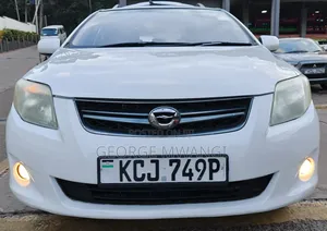 Toyota Corolla Fielder 2010 White