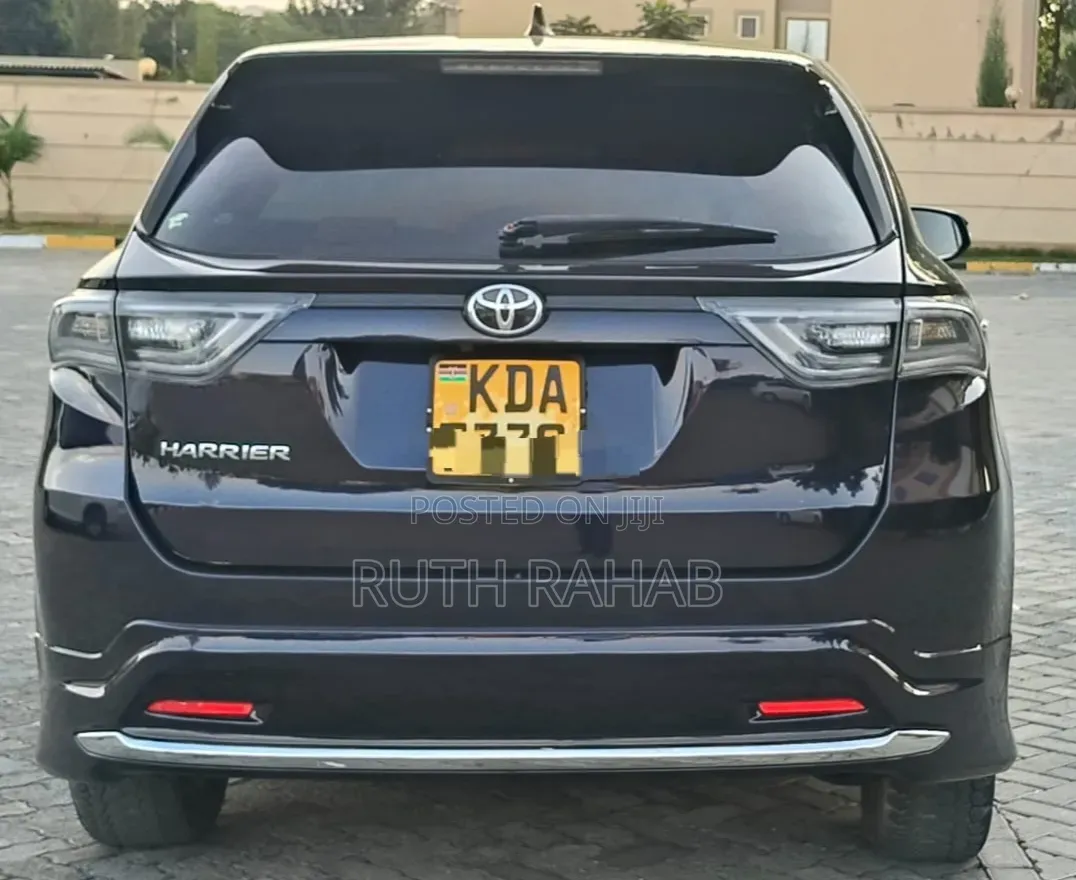 Toyota Harrier 2014